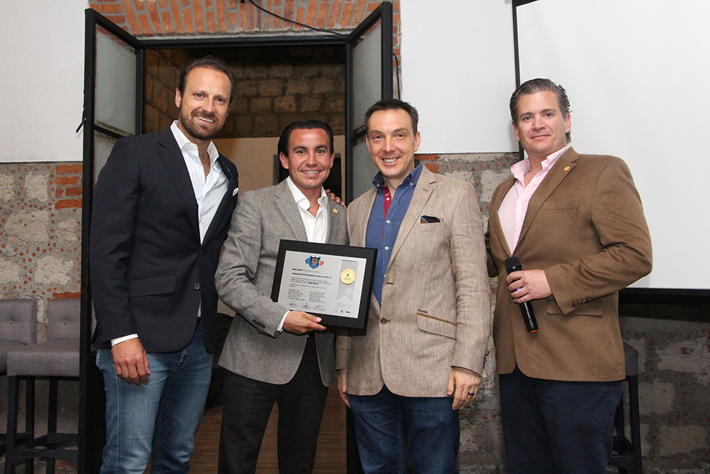 SE CREA LA PRIMERA CERTIFICACION